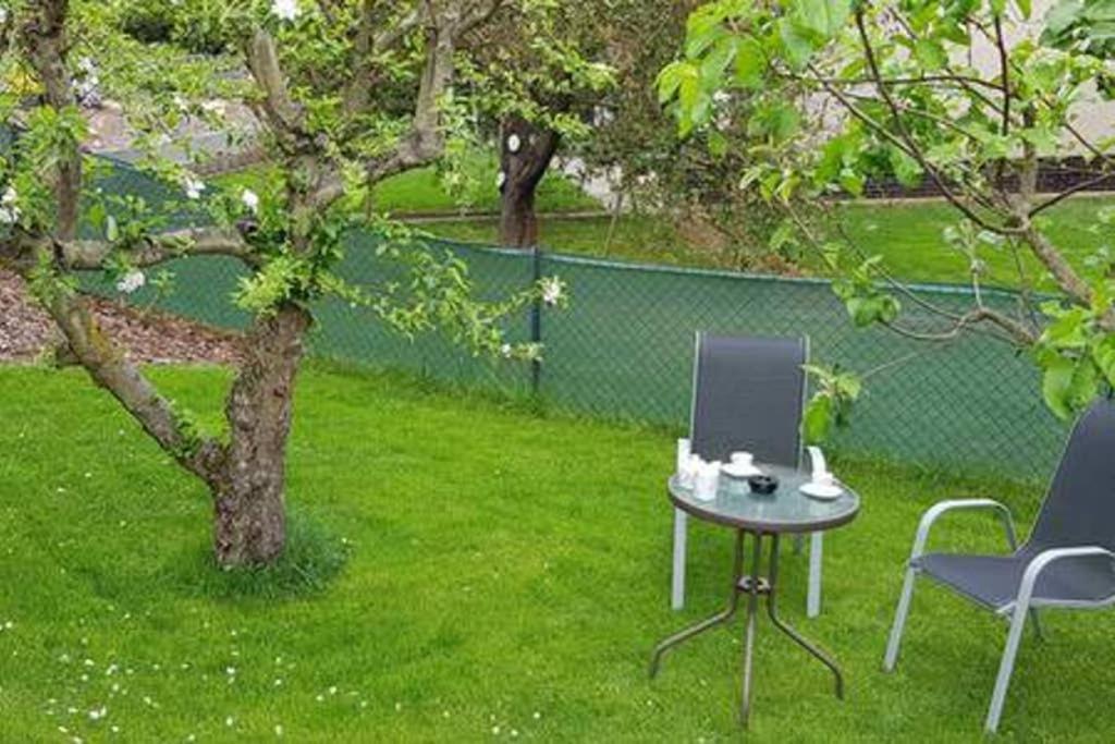 Suite With Back Garden Карловы Вары Экстерьер фото